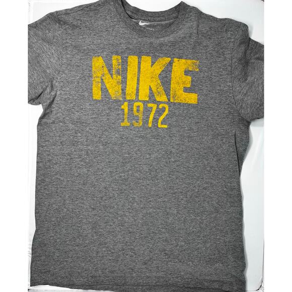 Nike 1972 Tshirt Men's Size L Pre-Owned in good condition - Picture 1 of 5